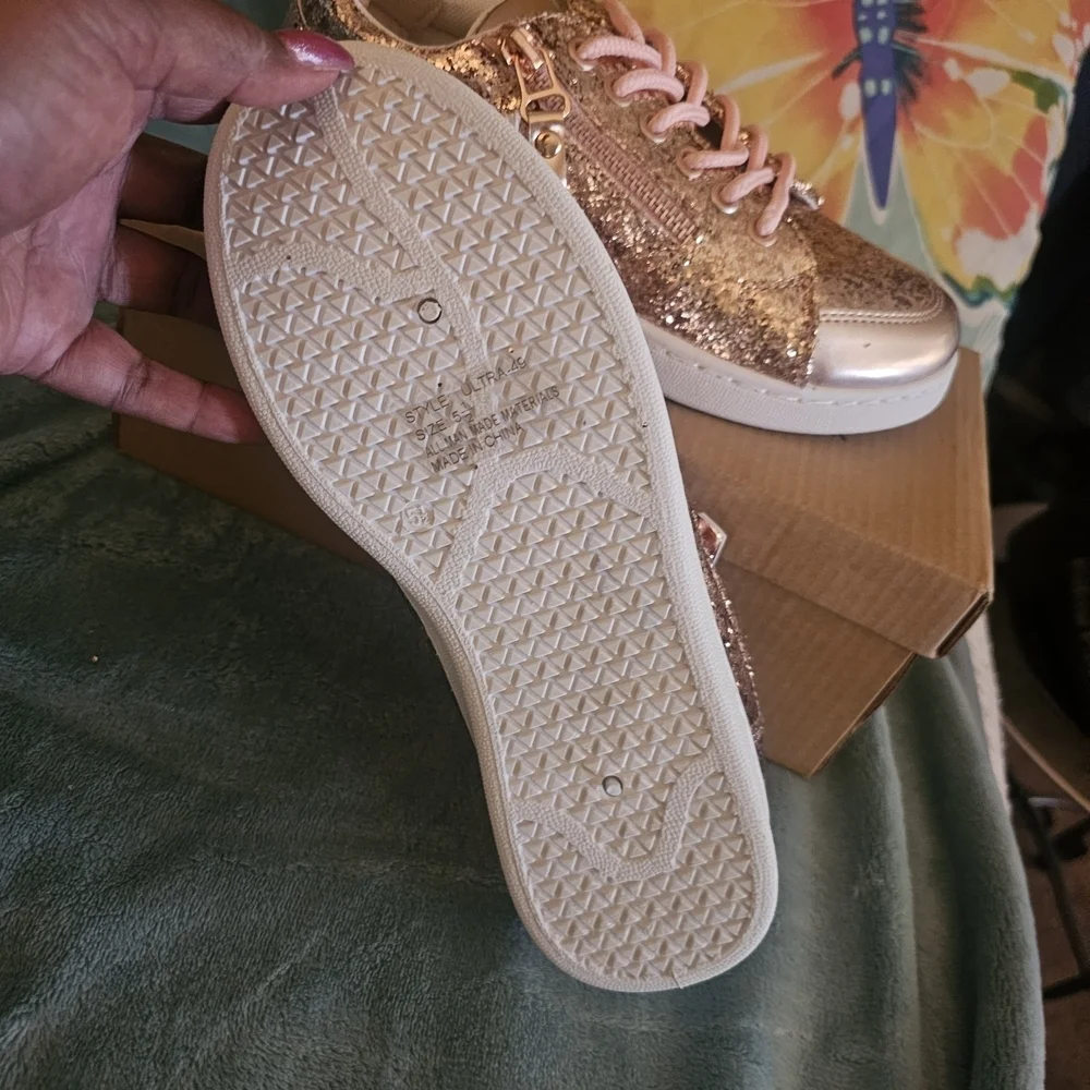 Forever Link Gold Glitter Sneakers - Picture 3 of 8